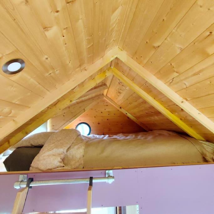 Nuit Insolite En Tiny House Questembert Exterior photo
